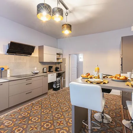 Apartment Immeuble Le Bringer 180m2 Marvejols
