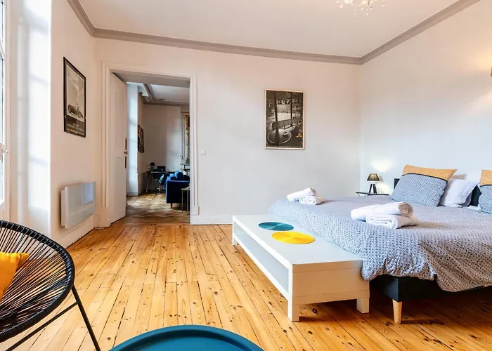 Immeuble Le Bringer 180m2 아파트